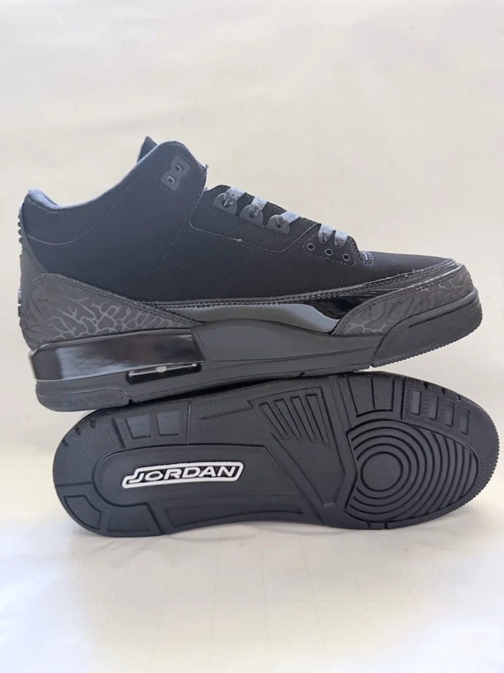Jordan Men's Black Low-Top Sneakers - Picture 4 of 4